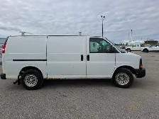 2013 Chevrolet Express - Photo 4