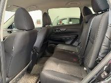 2020 Nissan Rogue - Photo 11