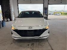 2022 Hyundai ELANTRA - Photo 2