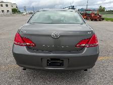 2005 Toyota Avalon - Photo 6
