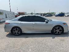 2018 Toyota Camry Hybrid - Photo 4