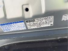 2018 Toyota Camry Hybrid - Photo 16