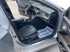 2018 Toyota Camry Hybrid - Photo 19