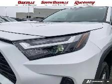 2025 Toyota RAV4 | AWD | HYBRID | JUST TRADED IN | CLEAN CARFAX - Photo 8