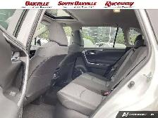 2025 Toyota RAV4 | AWD | HYBRID | JUST TRADED IN | CLEAN CARFAX - Photo 23