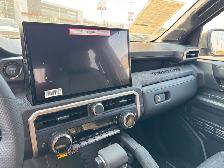 2026 Toyota Tacoma 4X4 DOUBLE CAB AUTO HYBRID LIMITED TRIM 4X4 P - Photo 18