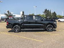 2022 Ram 1500 Sport Level 2 5.7L - Photo 14