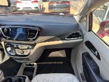 2017 Chrysler Pacifica Limited 7 Passenger | Command Start | Pow - Photo 26