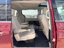 2017 Chrysler Pacifica Limited 7 Passenger | Command Start | Pow - Photo 27
