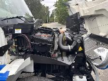 2013 International DuraStar 4300 Schwarze Industries Street Swee - Photo 79