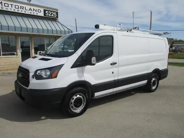 2018 Ford Transit T-150 130' Low Rf 8600 GVWR Swing-Out RH Dr