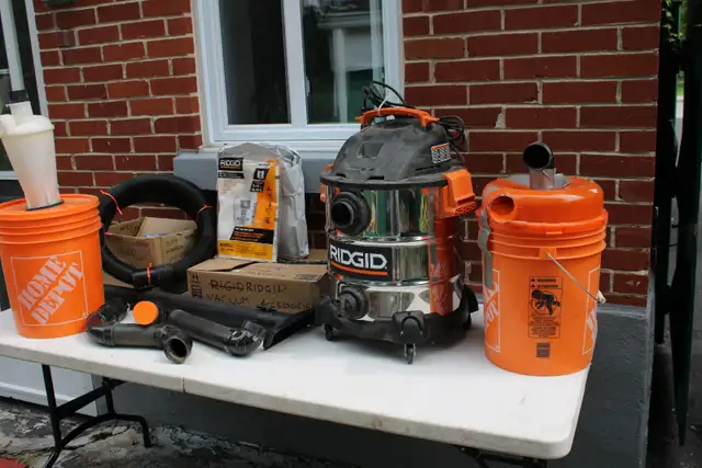 RIGID HEAVY DUTY VACUUM FOR USE WITH RIGID TABLE SAW