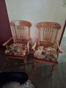 Deux  belles chaises en très bonne condition - Photo 2