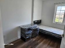 Room rent near York University - Photo 3