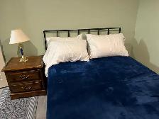$650/$775 private rooms, female students only, all inclusive. - Photo 7