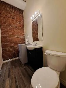 Full-time Beauty Suite, Treatment Rental - Photo 7