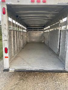 Stock trailer - Photo 7