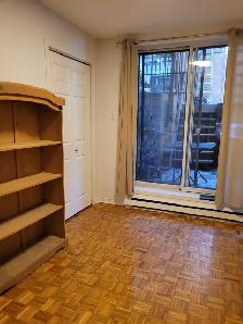 Joli appartement 4 1/2 près du métro Berri - Photo 4