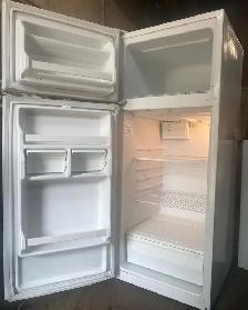 Apartment Size Fridge - Photo 2