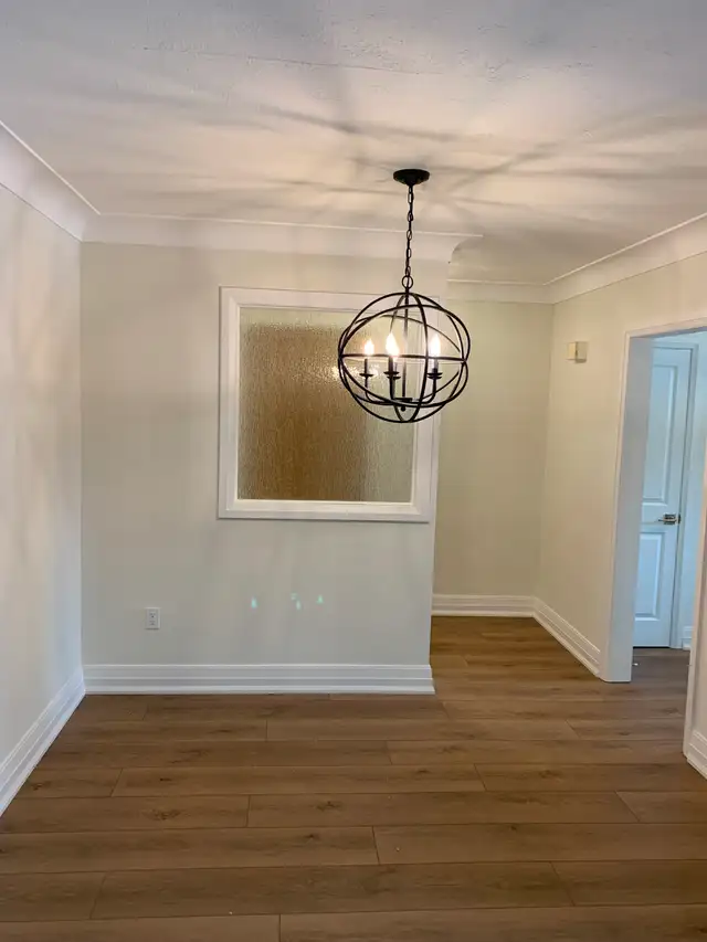 Lovely 2 Bedroom Apartment… Waiting for You to Make it Home!
