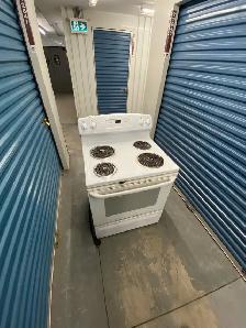 SLIGHTLY USED ELECTRIC STOVE - Photo 10
