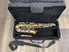 Vito Alto Saxophone - Photo 2