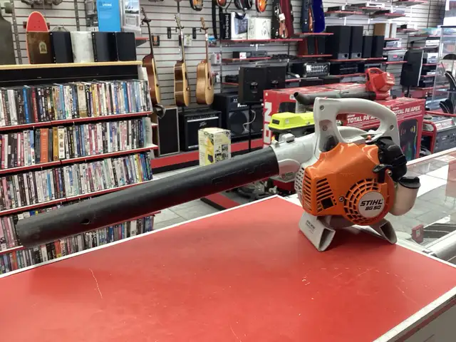 Souffleuse à feuille Stihl