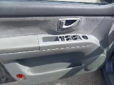 KIA SORENTO EX MID-sized SUV 2006, MVI April  2026 - Photo 4