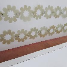 4 DÉCOS NEUVES BRILLANTES À FLEURS VERTES 7PIEDS LONG: $5.00CHAQ - Photo 2