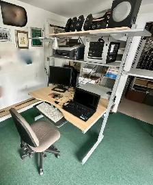 Computer workstation or desk for gaming. - Photo 3
