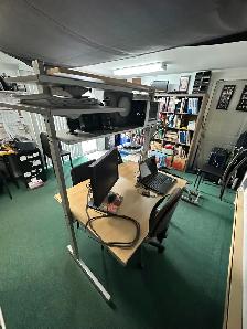 Computer workstation or desk for gaming. - Photo 4