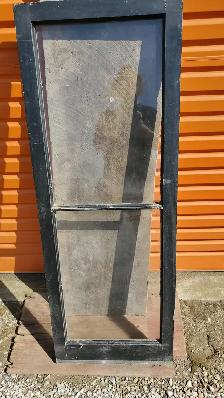 Vintage Wooden Window - Photo 2