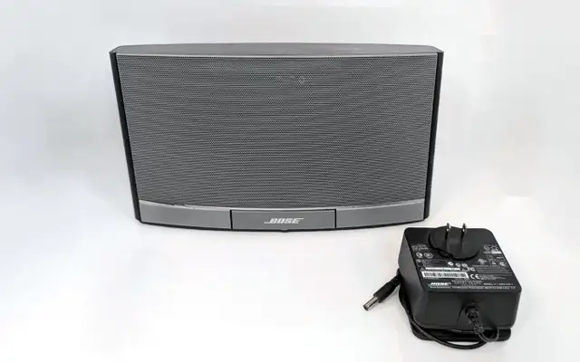 Bose SoubdDock N123 Bluetooth Speaker