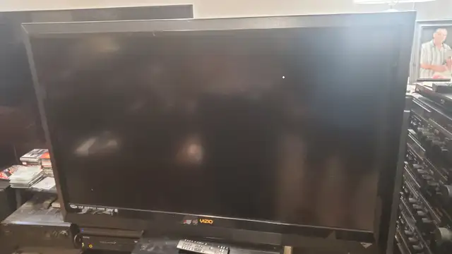 Selling 47' TV - for only $100.