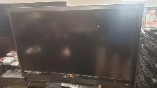 Selling 47' TV - for only $100.