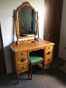 Coiffeuse en bois