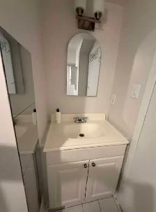 Bachelor basement for rent - Photo 7