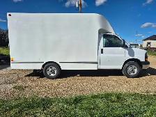 2023 GMC Savana 3500 cube van - Photo 4