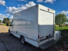 2023 GMC Savana 3500 cube van - Photo 6