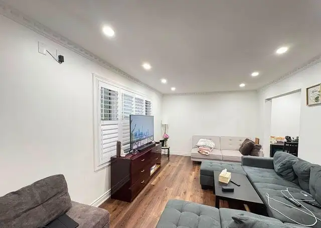 3 Bedroom House for Lease Near Highway 410 & Queen St (E)