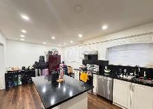 3 Bedroom House for Lease Near Highway 410 & Queen St (E) - Photo 2