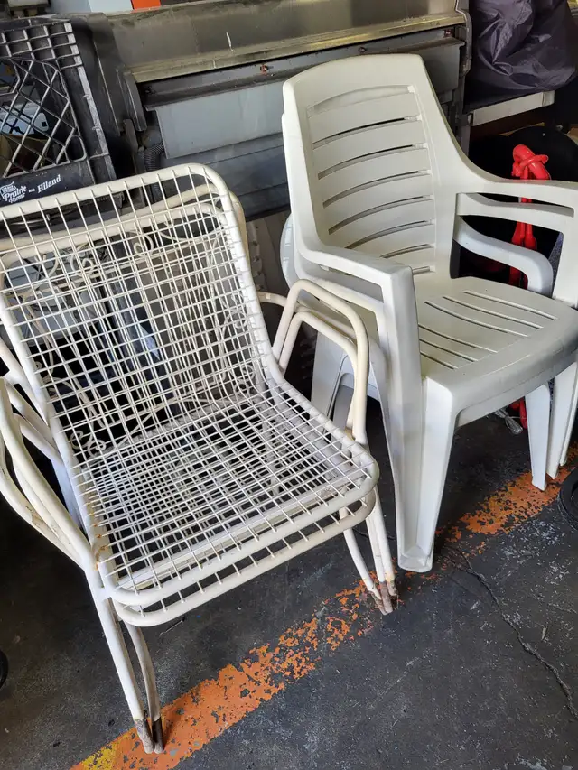 6 Patio Chairs