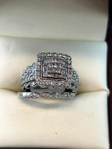 14k Princess-Cut Multi-Diamond Cushion Frame Scalloped - Photo 2