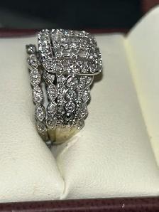 14k Princess-Cut Multi-Diamond Cushion Frame Scalloped - Photo 3