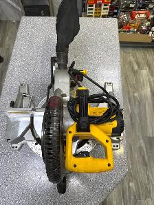 DEWALT DWS713 10" COMPOUND MITRE SAW CORDED