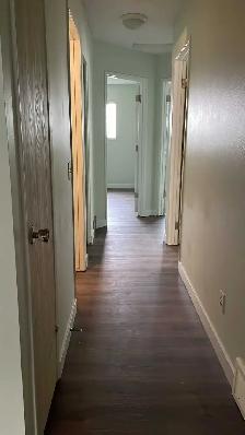 3 Bedroom Duplex Main Floor NE - Photo 5