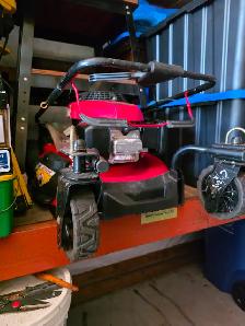 Black Max W Honda GCV160 Zero-Turn Lawnmower Over Head  Cam