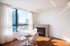 Coal Harbour Student-Friendly Room | Furnished   Weekly Cleaning - Photo 7