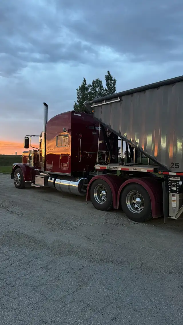 DRIVERS WANTED - ! START IMMEDIATELY ! Full Time!