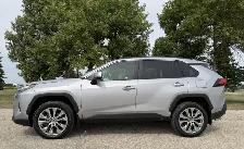 2022 Toyota RAV4 XLE PREMIUM AWD LEATHER - SUNROOF - LOW KMS - Photo 2